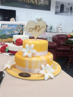 Topper cake in legno con iniziali incise