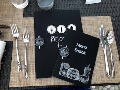 Copertina menu con oggettino in plexiglas
